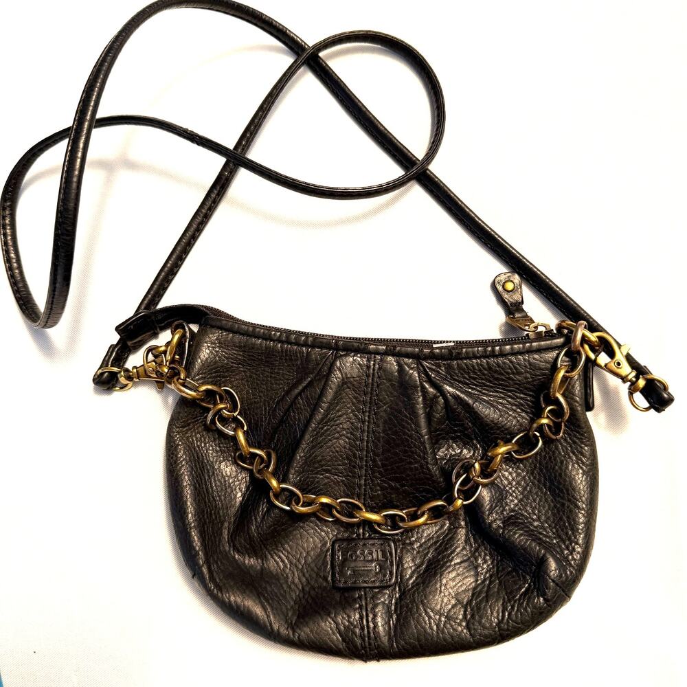 Fossil Black Pebbled Leather Crossbody Bag with Brass Chain Detail & Key Logo